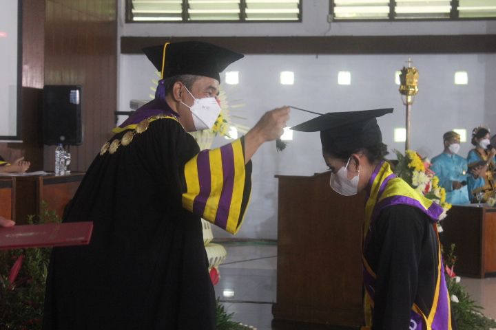 Gelar Wisuda Periode I di 2022, Ini Pesan Rektor Unika Kepada 344 Wisudawan