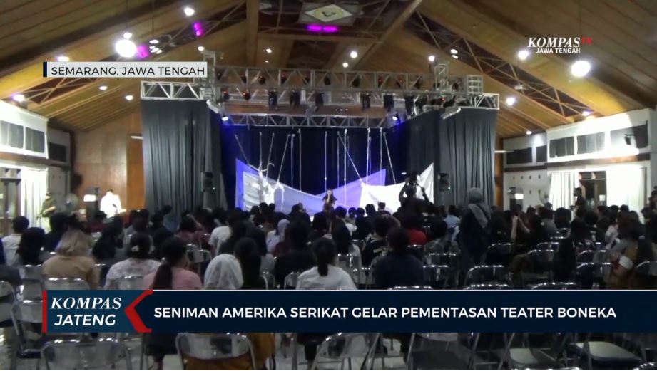 Seniman Amerika Serikat Gelar Pementasan Teater Boneka di Unika Semarang