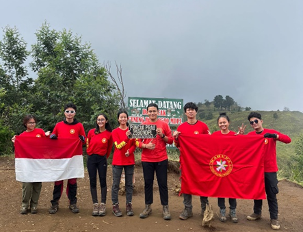 MAHUPA SCU Jalani Pengabdian Organisasi di Gunung Prau