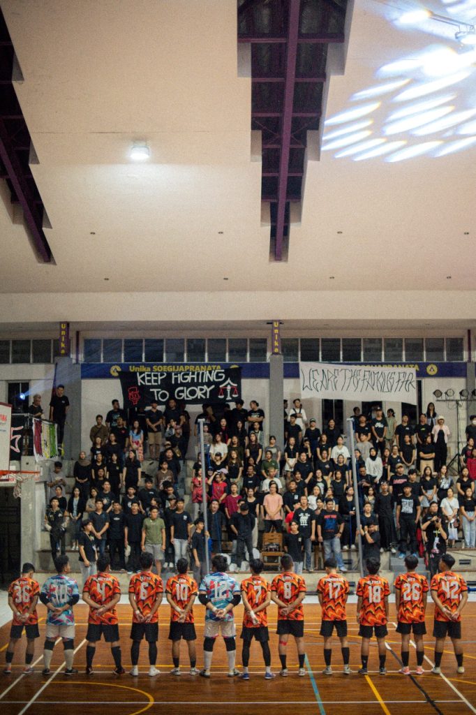 Kegiatan Supporter “Mas Kumis” FHK Semarakkan Rector Cup 2024