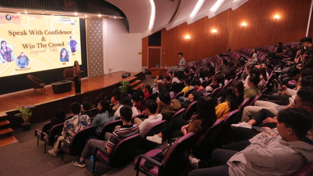 Gelar Seminar Public Speaking, Mahasiswa Ilmu Komunikasi Ajak Kembangkan Keterampilan Bicara di Depan Umum